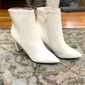 White Dream Pairs Boots, Size 10